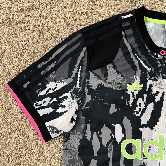 Adidas Originals Men’s Archive Allover Print Jersey KD2351, Size Medium (New) - Picture 6 of 16